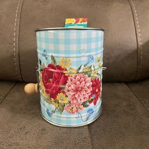 pioneer women 3-cup stainless steel tin flour sifter